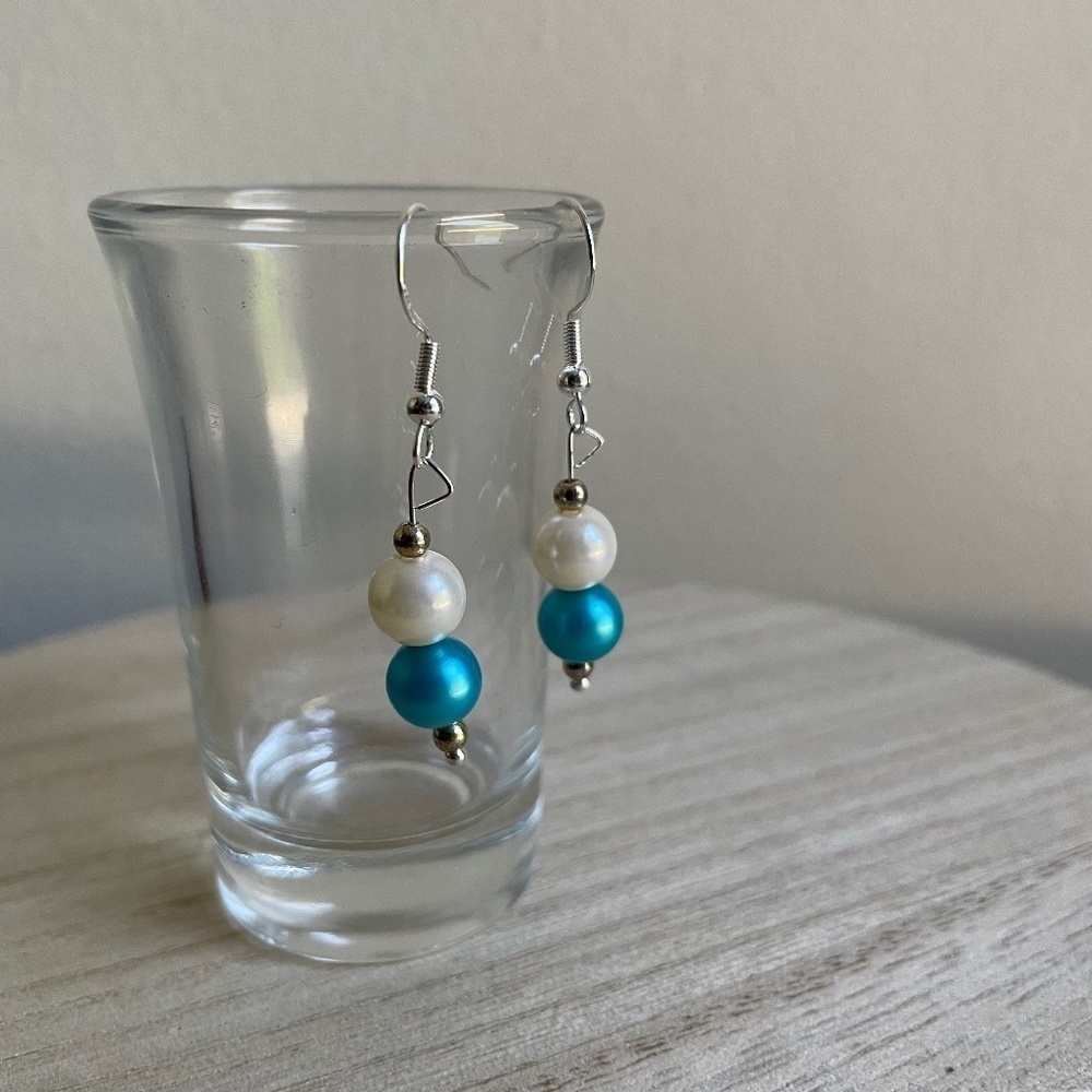 Two-Tone Beaded Earrings‎